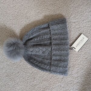 Amicale Cashmere Hat NWT, Grey